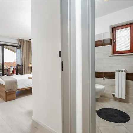 Upper Sea View Apartments Vrsar Exterior foto