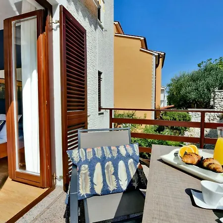 Upper Sea View Apartments Vrsar Exterior foto
