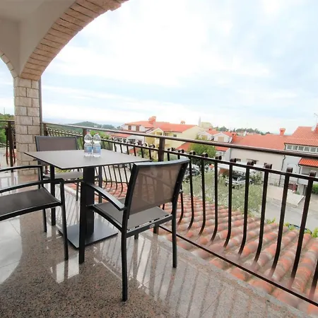 Upper Sea View Apartments Vrsar Exterior foto